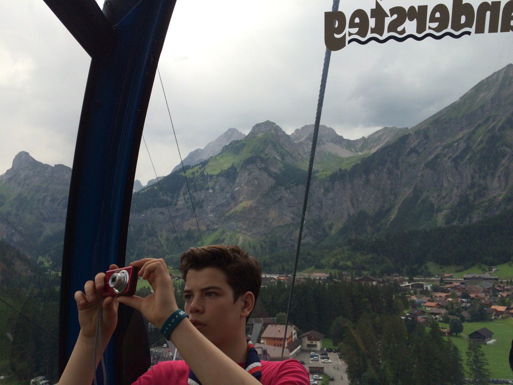 ConPvJrXYAASlJH.jpg-large